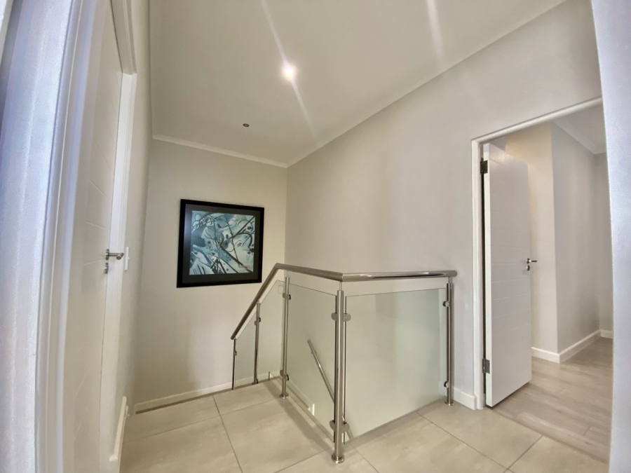 To Let 3 Bedroom Property for Rent in Sandown Western Cape